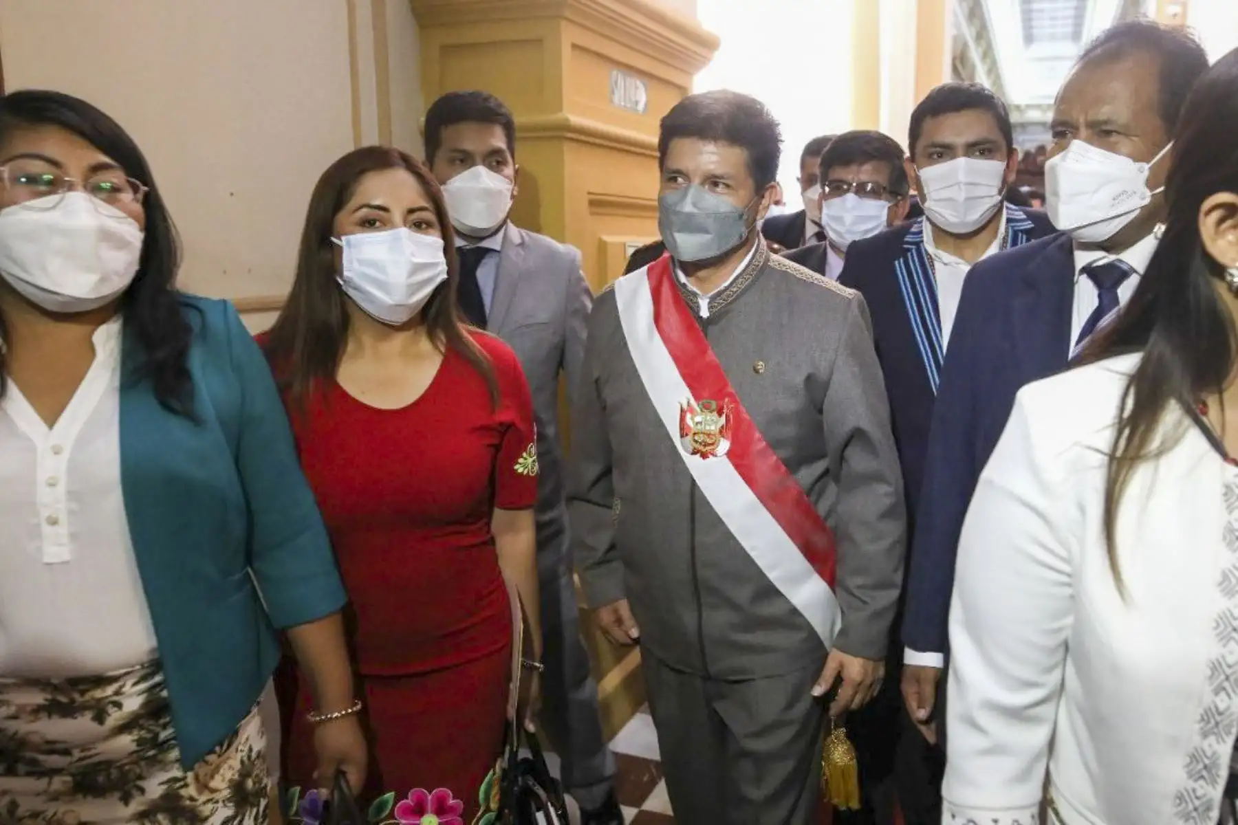 El presidente de la República, Pedro Castillo, llega al Congreso, donde se debatirá y votará la moción de vacancia. Foto: ANDINA/Presidencia Perú