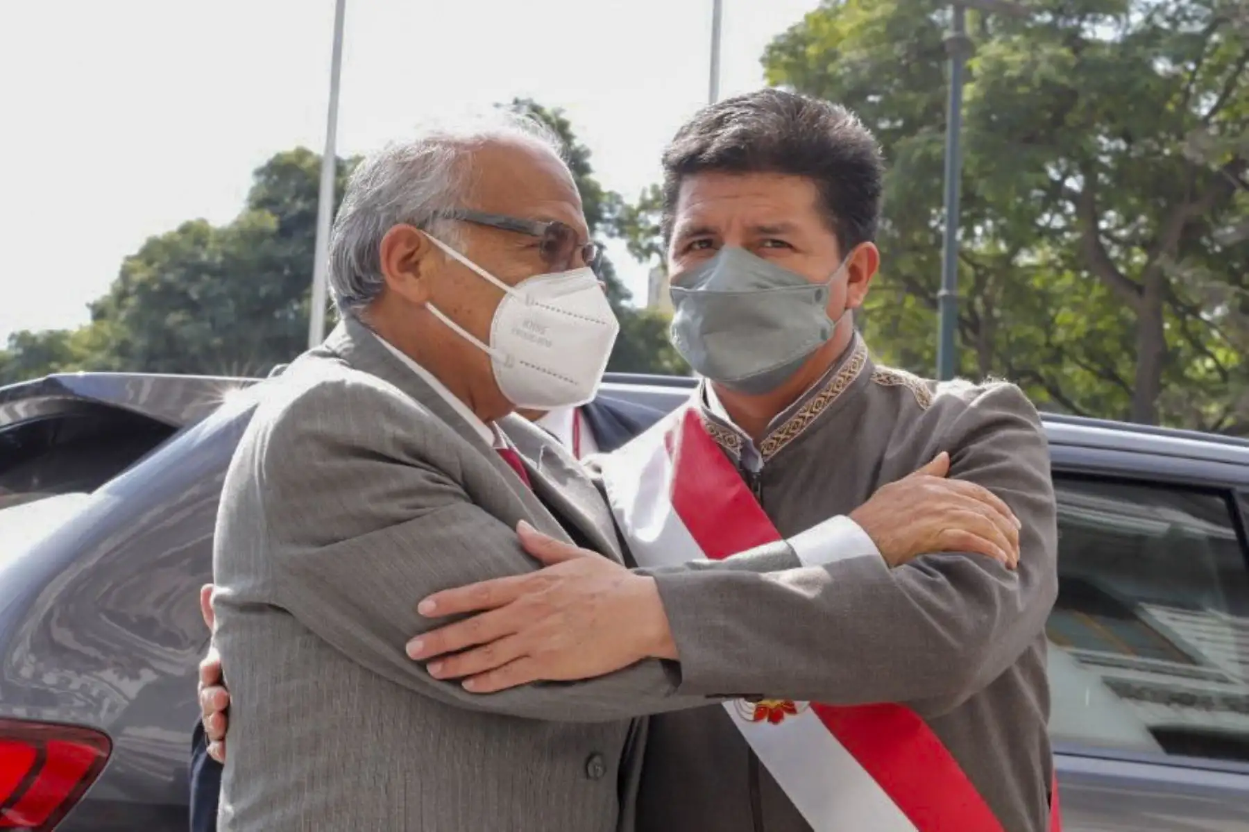 El presidente de la República, Pedro Castillo, llega al Congreso, donde se debatirá y votará la moción de vacancia. Foto: ANDINA/Presidencia Perú