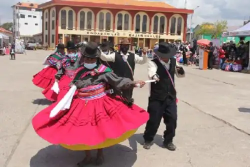 En el Encuentro de Saberes Productivos, adultos mayores demostraron que son guardianes y promotores de conocimientos ancestrales y prácticas tradicionales.