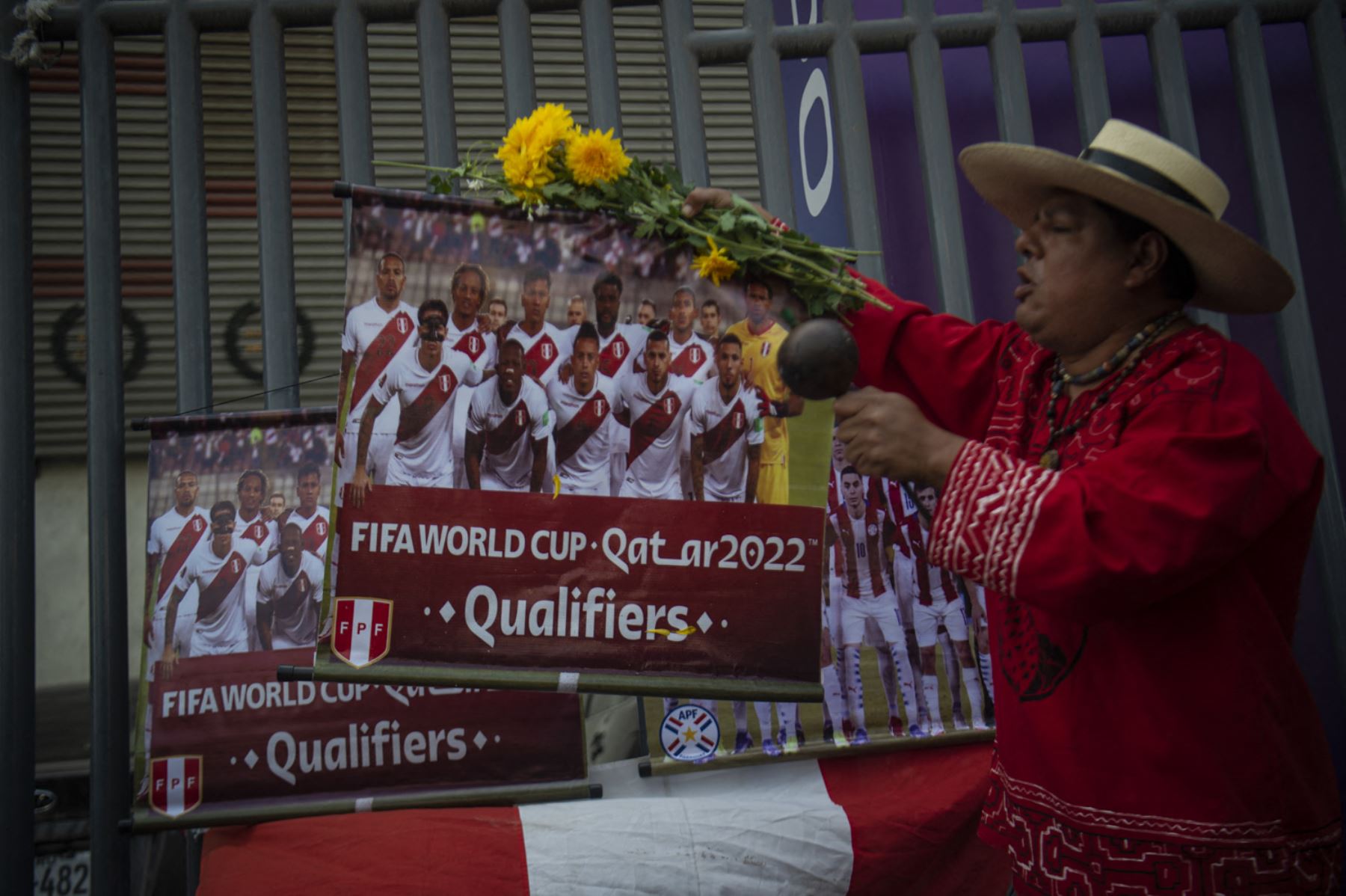 Todo el Perú estará a tento a lo que suceda este martes con la selección, cuando enfrenten a su similar de Paraguay. Foto: AFP