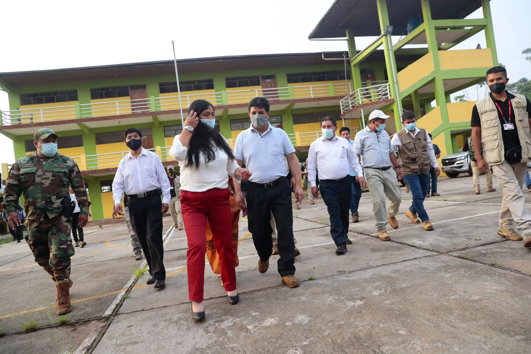 Presidente Pedro Castillo visitó el Instituto de Educación Superior Pedagógico Fray Ángel José Azagra Murillo (FAJAM), en el distrito de Puerto Bermúdez, región Pasco. Foto: ANDINA/ Prensa Presidencia