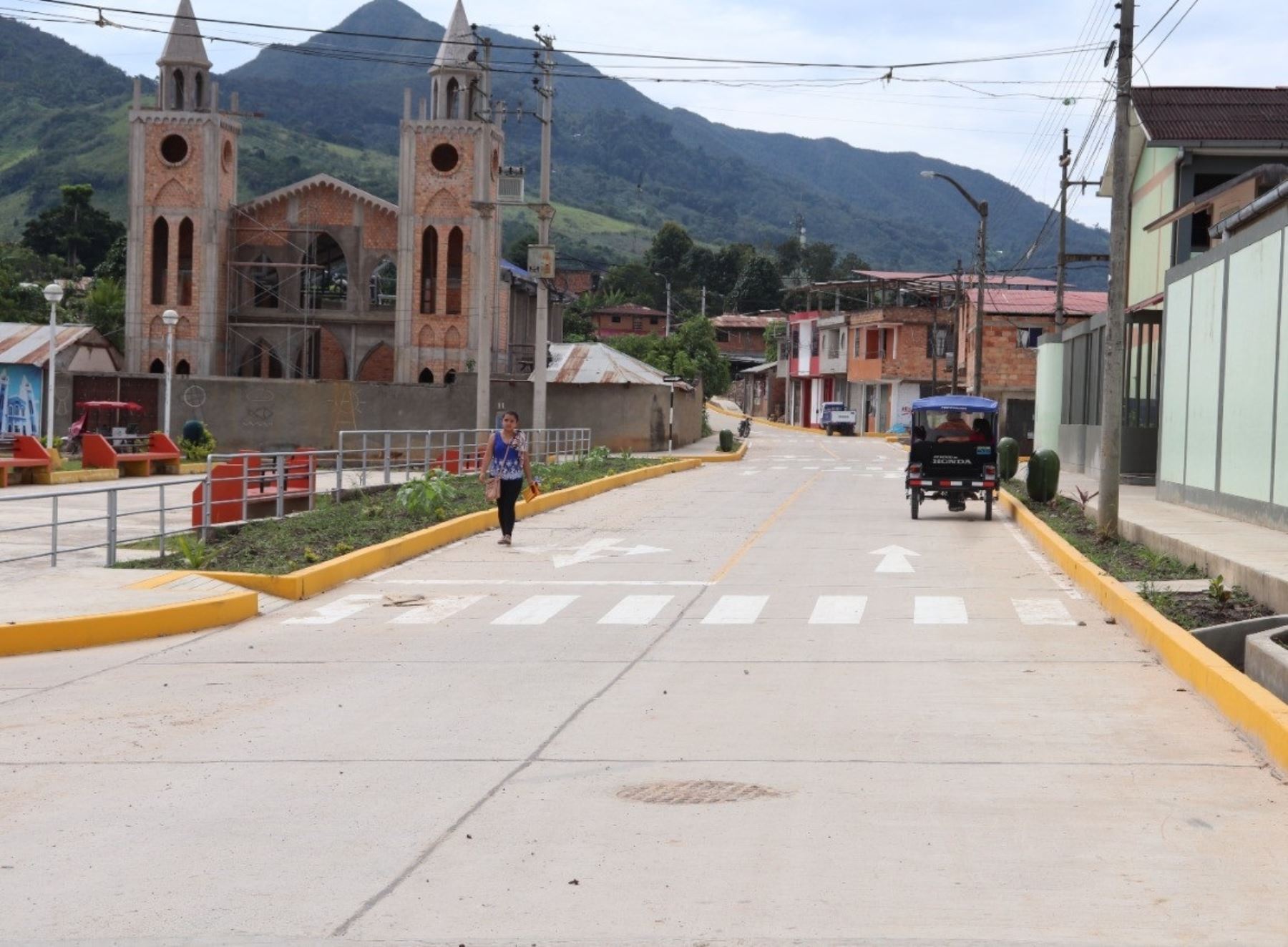 Ministerio de Vivienda inauguró nuevas pistas y veredas en el centro poblado Shucshuyacu, ubicado en la provincia de Moyobamba, región San Martín. Foto: ANDINA/difusión.