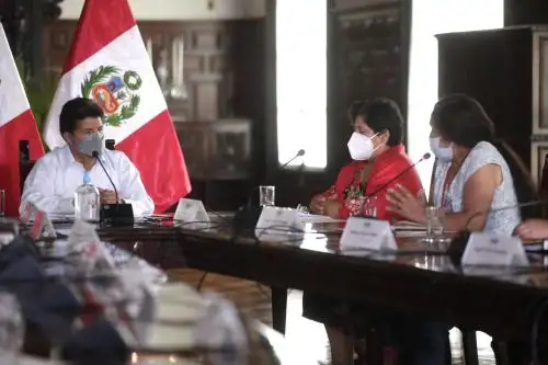 Presidente lidera instalación de comisión para atención alimentaria de zonas vulnerables.