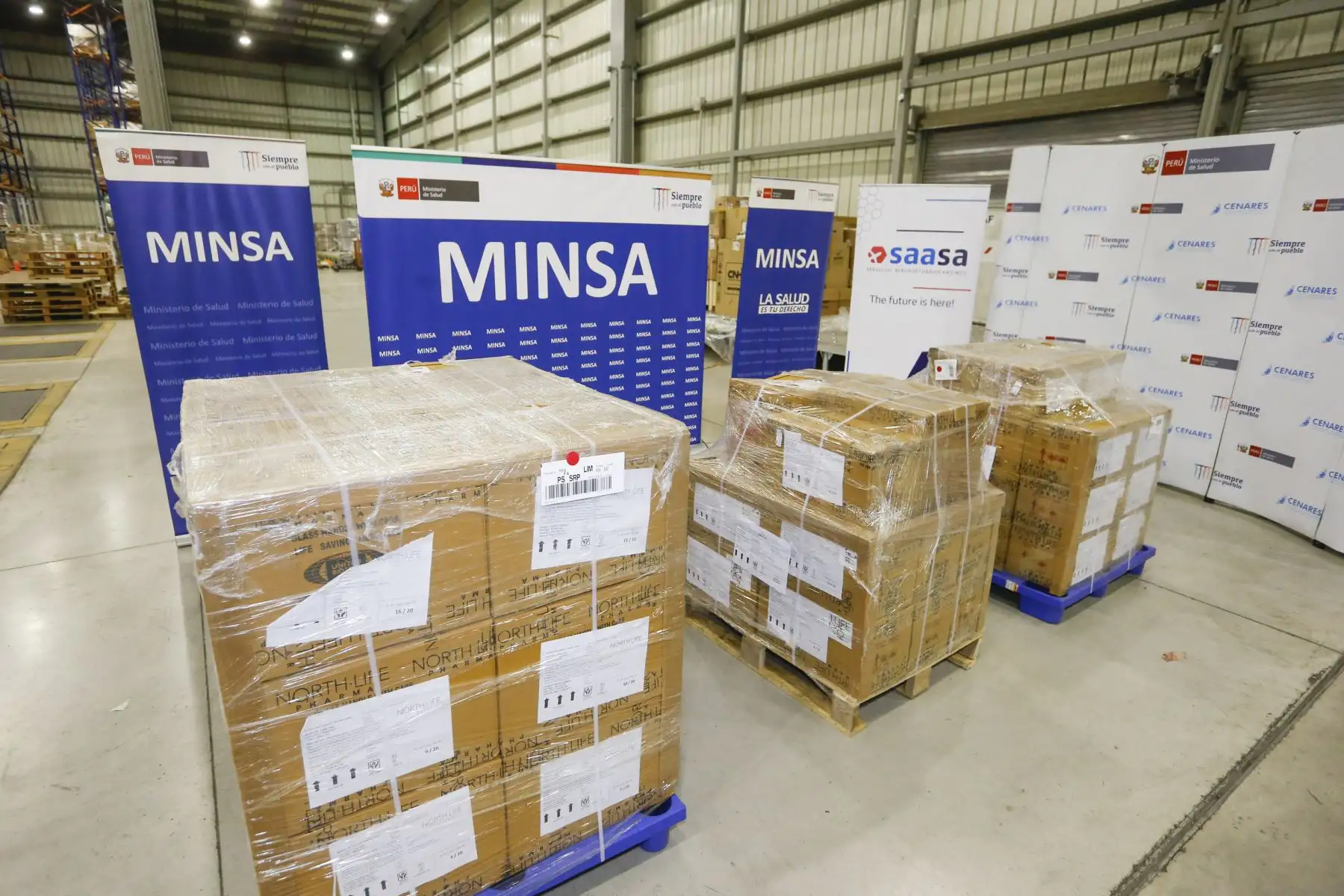 Llega al Perú un nuevo lote de 210 000 unidades de medicamentos oncológicos para ser distribuidos en los distintos establecimientos de salud a nivel nacional. Foto: ANDINA/Minsa