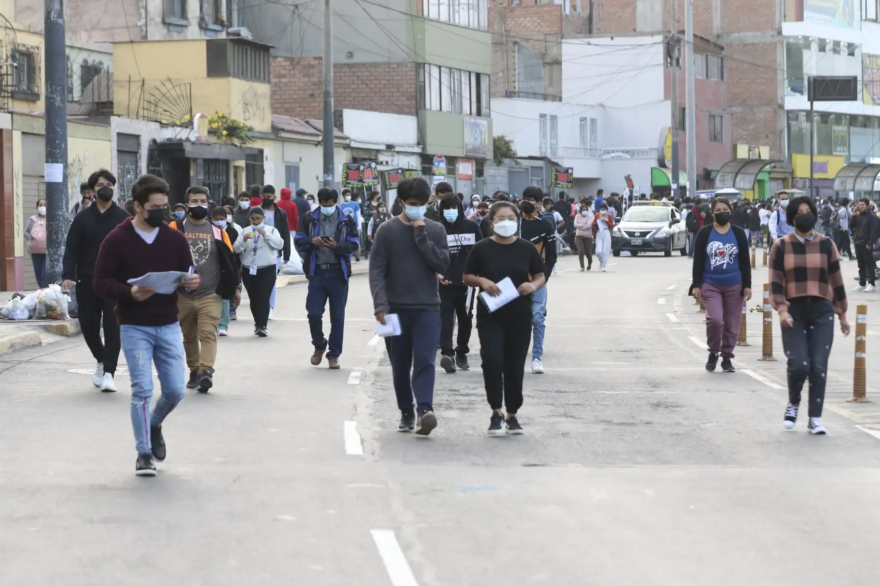 16,000 postulantes rendirán hoy el examen de admisión presencial 2022-II en la Universidad Nacional Mayor de San Marcos (UNMSM), que no fueron evaluadas en las respectivas fechas por la Oficina Central de Admisión (OCA). Foto: ANDINA/Eddy Ramos