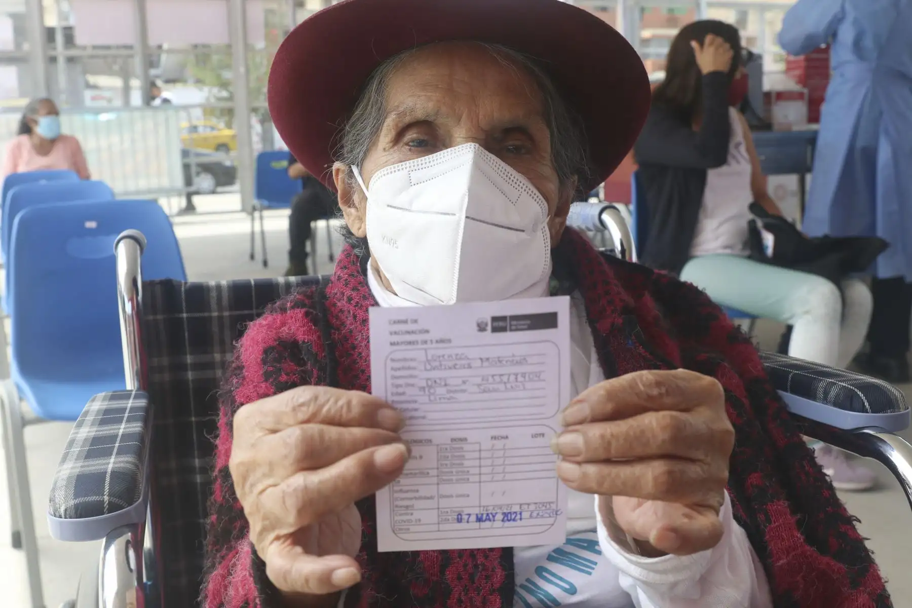 Este sábado 2 de abril inició la aplicación de la cuarta dosis de la vacuna contra el covid-19 a mayores de 70 años y personas con inmunocompromiso que residen en Lima y Callao. Foto: ANDINA/Eddy Ramos