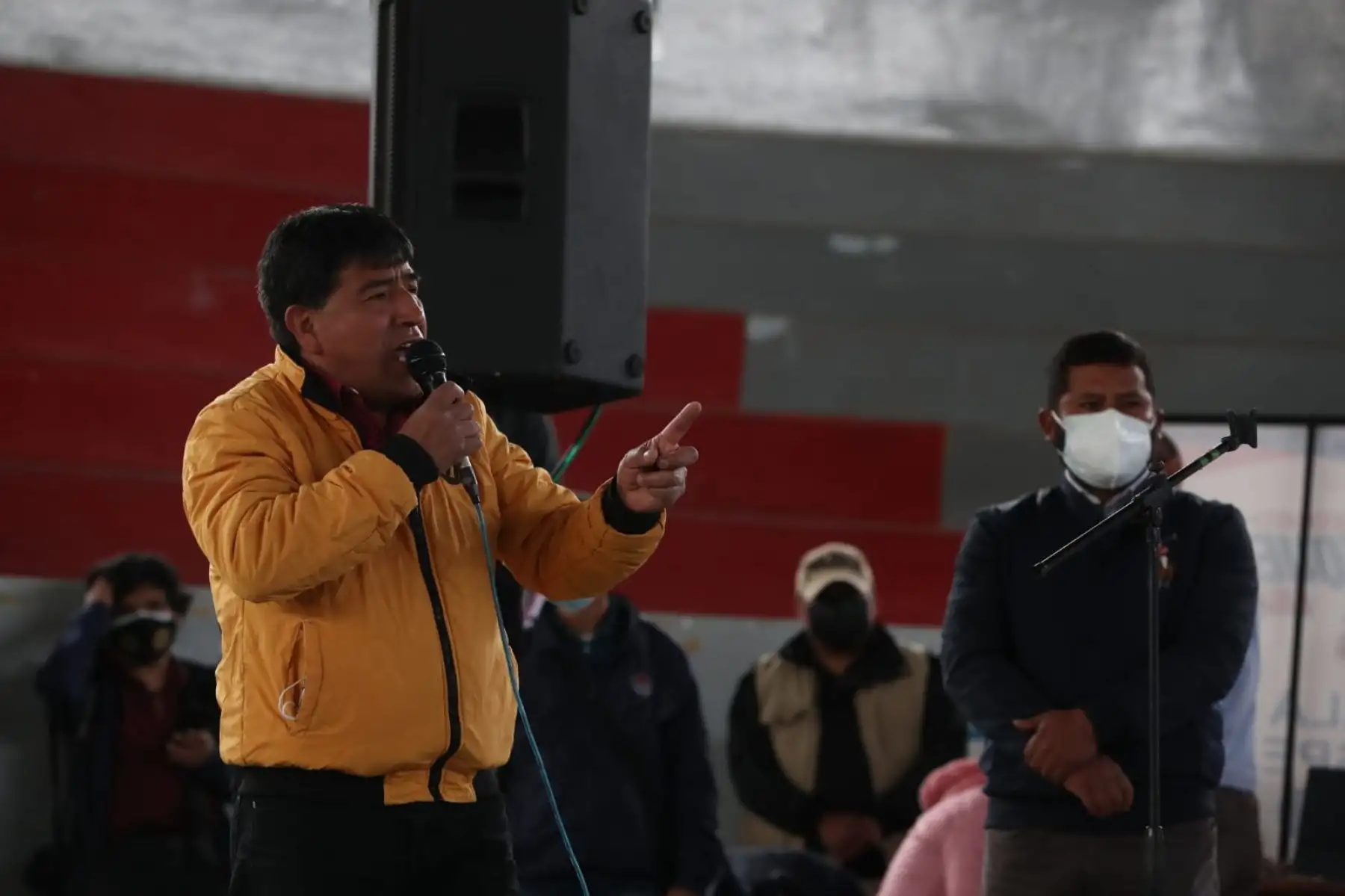 La comitiva del Poder Ejecutivo se reúne en el coliseo Wanka (Huancayo) con dirigentes y representantes de gremios con el fin de instalar la Mesa Técnica de Alto Nivel ante las demandas de la población de Huancayo, en Junín. Foto: ANDINA/PCM