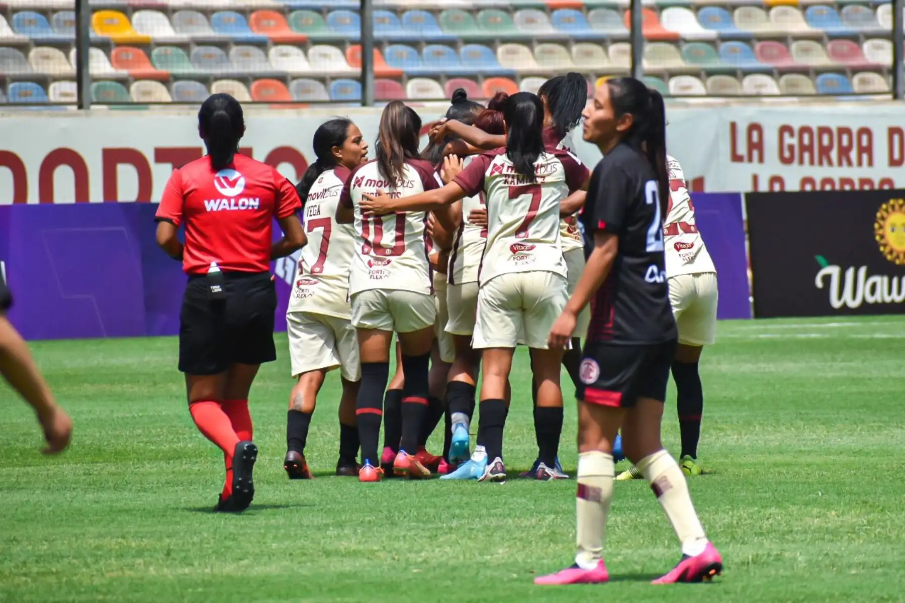 El equipo femenino de Universitario de Deportes goleó 6-0 a UTC en el inicio de la Liga Femenina 2022. El partido se jugó en el Estadio Monumental. Foto: FPF