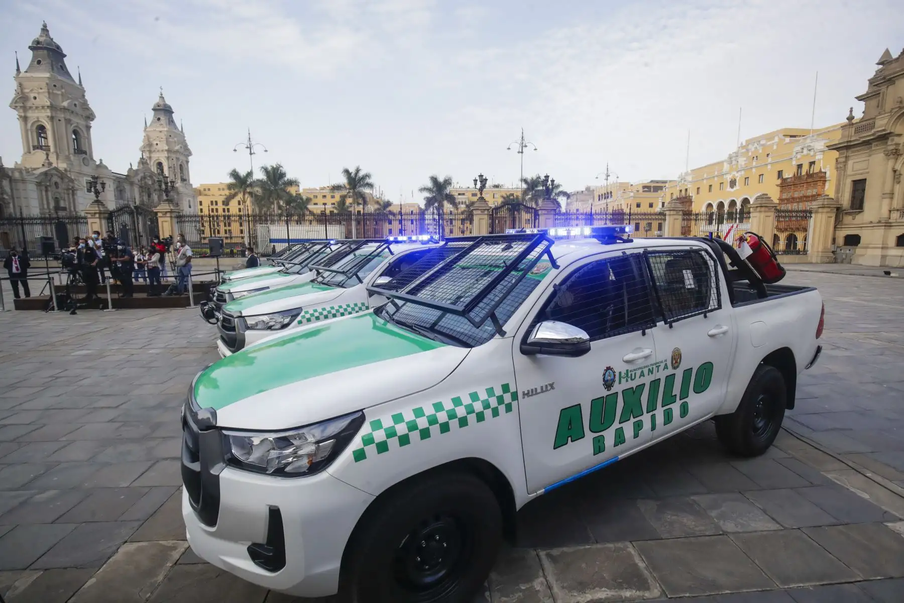 El presidente de la República, Pedro Castillo, hizo entrega de ocho patrulleros y 16 motos lineales destinados a la Municipalidad Provincial de Huanta. Foto: ANDINA/Prensa Presidencia
