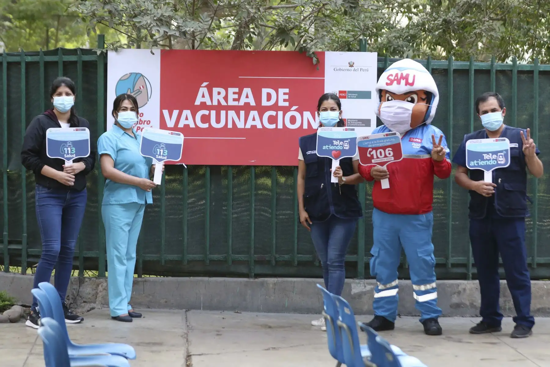 El ministerio de Salud (Minsa) continúa campaña vacunación contra la covid-19 dirigida a mayores de 70 años y personas inmunosuprimidas, en el Campo de Marte. Foto: ANDINA/Eddy Ramos