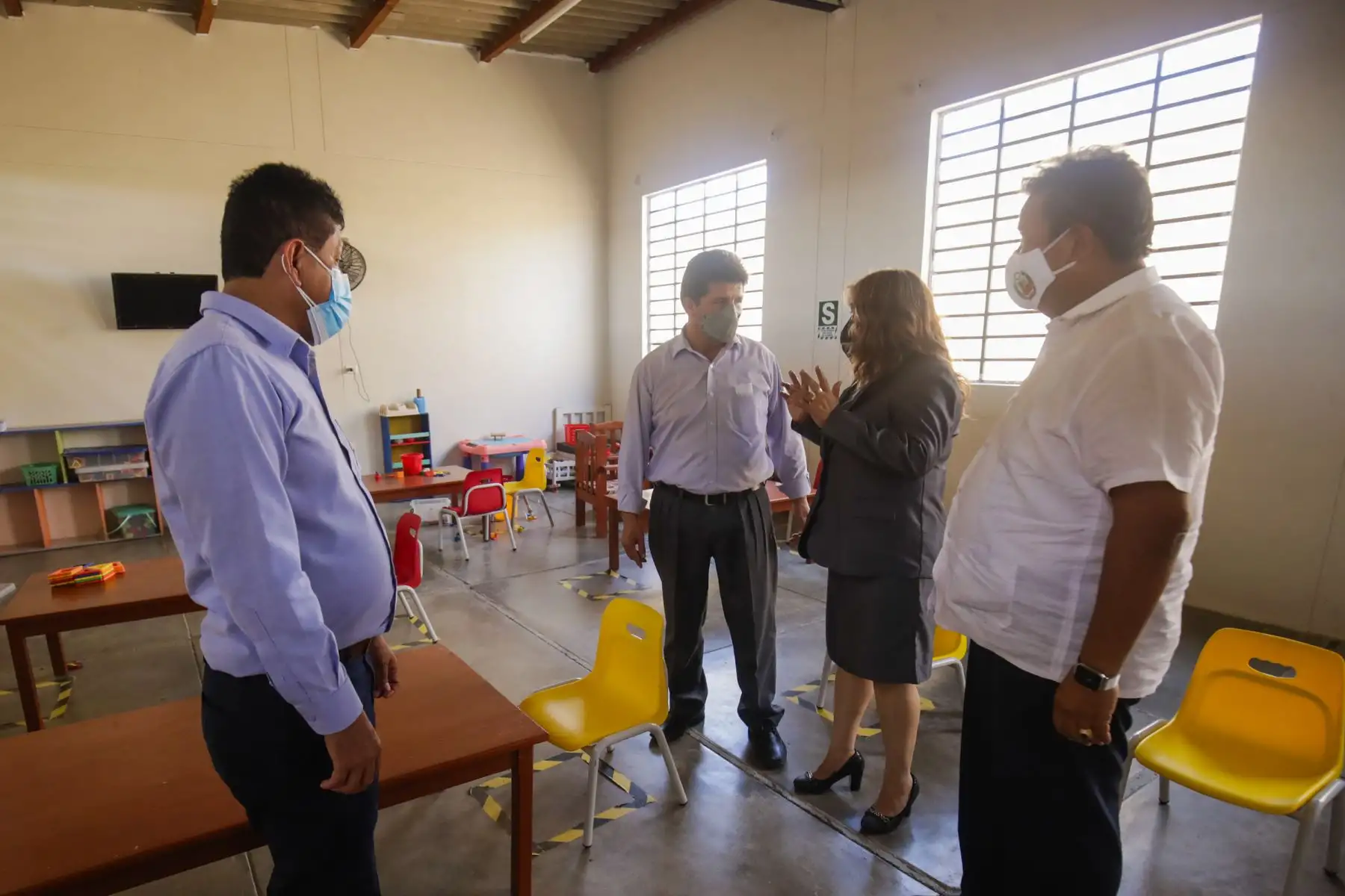 El presidente de la República, Pedro Castillo, inauguró esta mañana la Institución Educativa Inicial N° 014 “San Pedro Apóstol”, en Tumbes. Foto: ANDINA/Prensa Presidencia