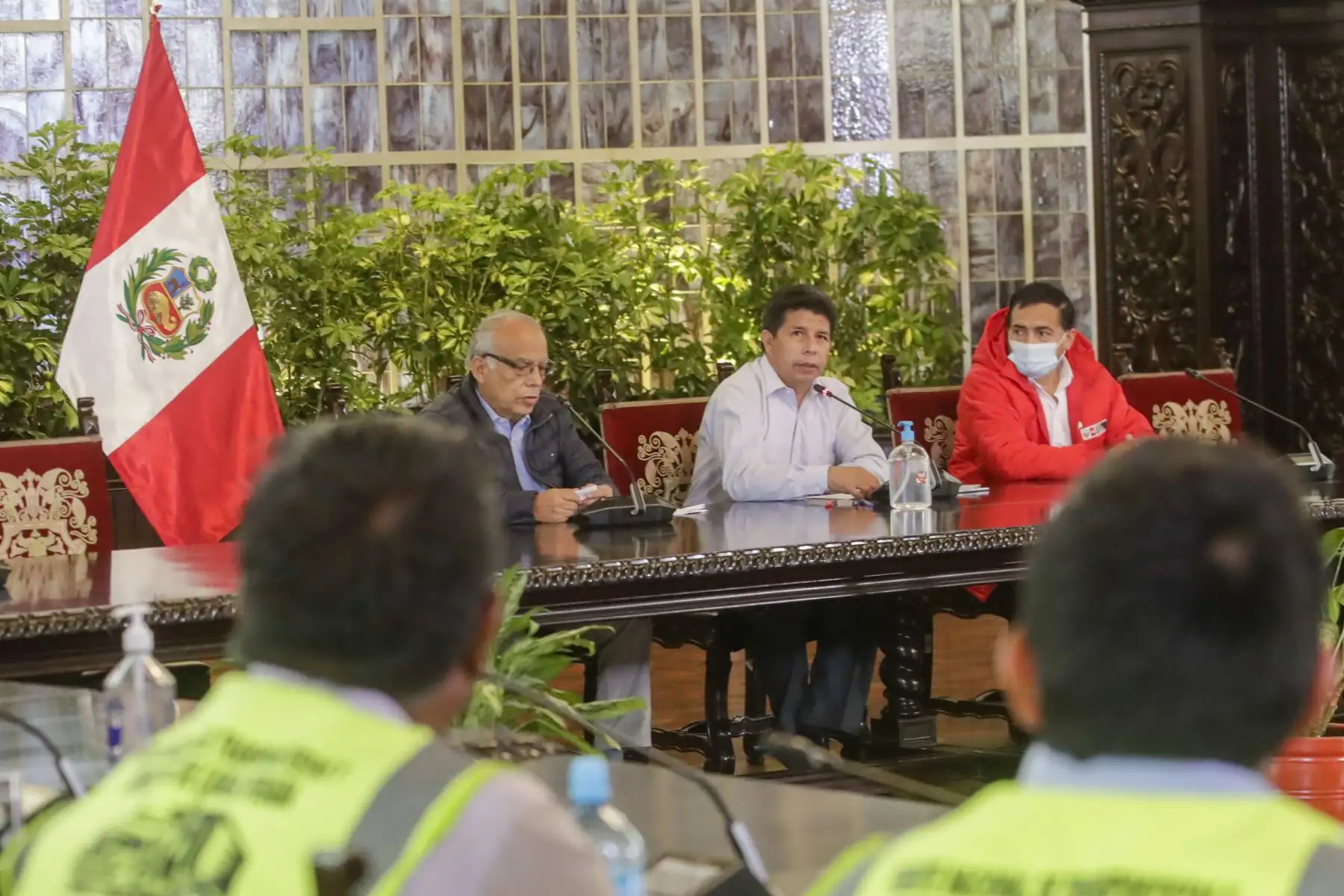 Mandatario se reunió con dirigentes de gremios de transportistas de carga en Palacio de Gobierno. Foto: ANDINA/Prensa Presidencia