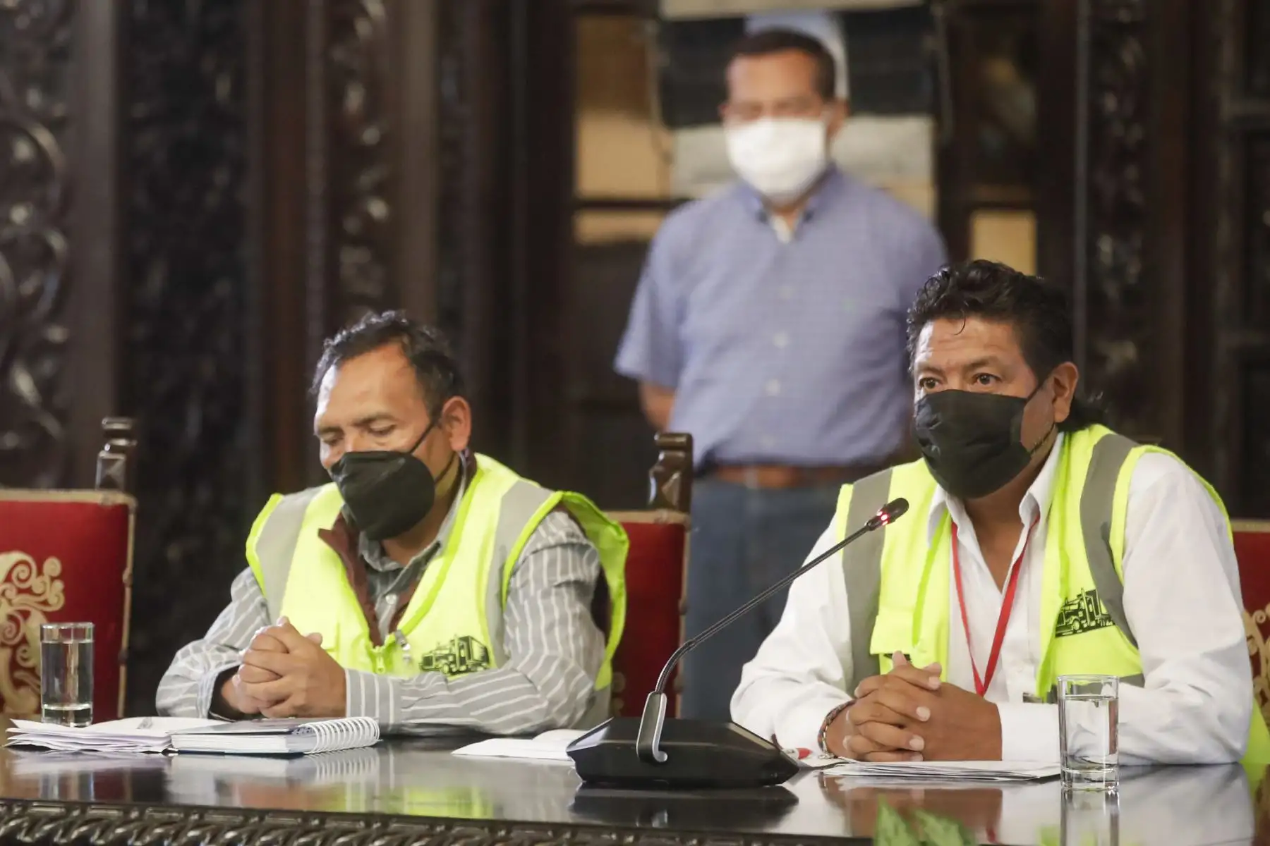 Mandatario se reunió con dirigentes de gremios de transportistas de carga en Palacio de Gobierno. Foto: ANDINA/Prensa Presidencia