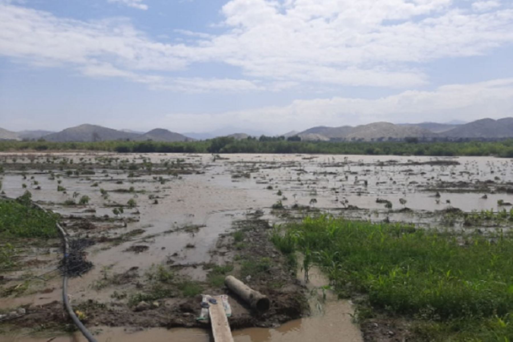 Subprefectura  Provincial de Casma pide apoyo a las demás autoridades para realizar trabajos de descolmatacion y encausamiento del río.