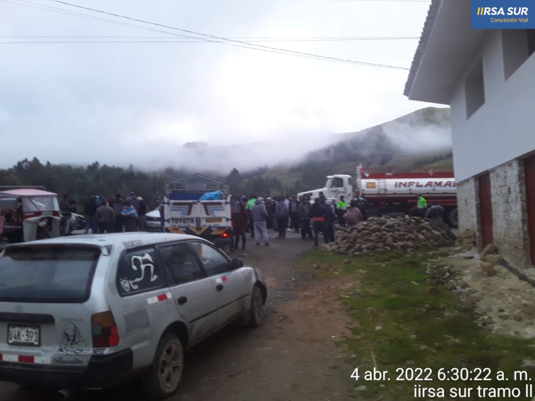 Paro de transportistas: carretera entre Urcos y Ocongate  en Cusco esta bloqueada