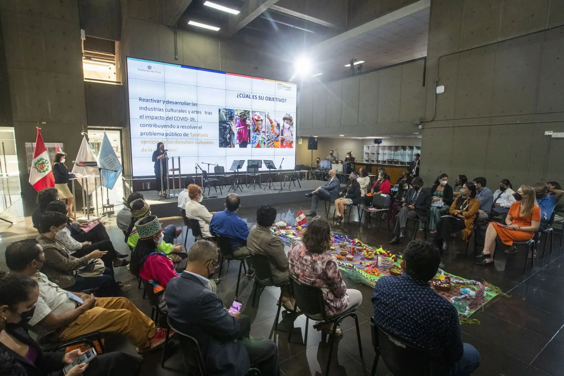 Ceremonia de lanzamiento del Plan de Recuperación de las Industrias Culturales y las Artes al 2030, que es un instrumento de gestión del Ministerio de Cultura, elaborado por la Dirección General de Industrias Culturales y Artes, con la asistencia técnica de UNESCO Perú y el apoyo del Gobierno de Suecia, con el objetivo de establecer la ruta a largo plazo para la reactivación del sector en respuesta al impacto del COVID19.  Foto: ANDINA/Carla Patiño