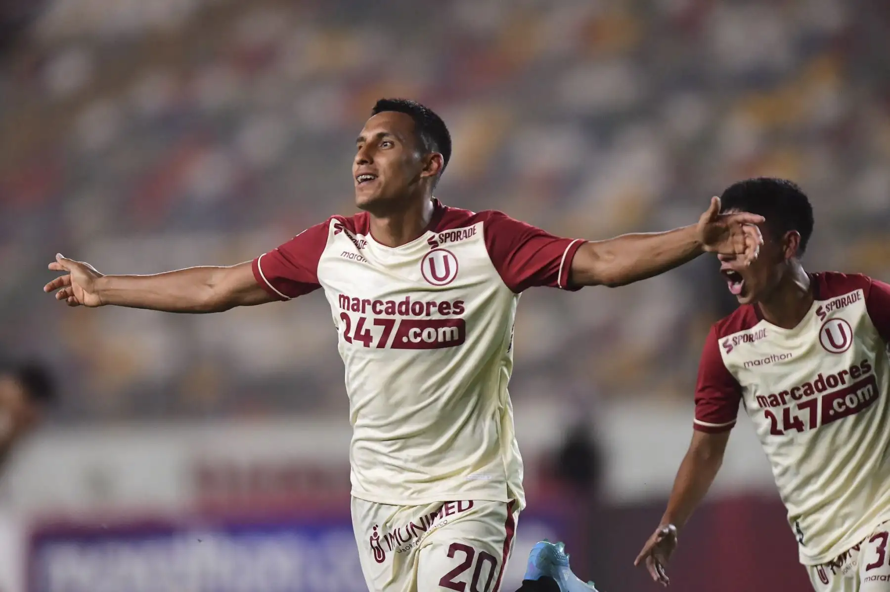 Alex Valera nuevamente clave para los cremas vuelve a anotar en el 