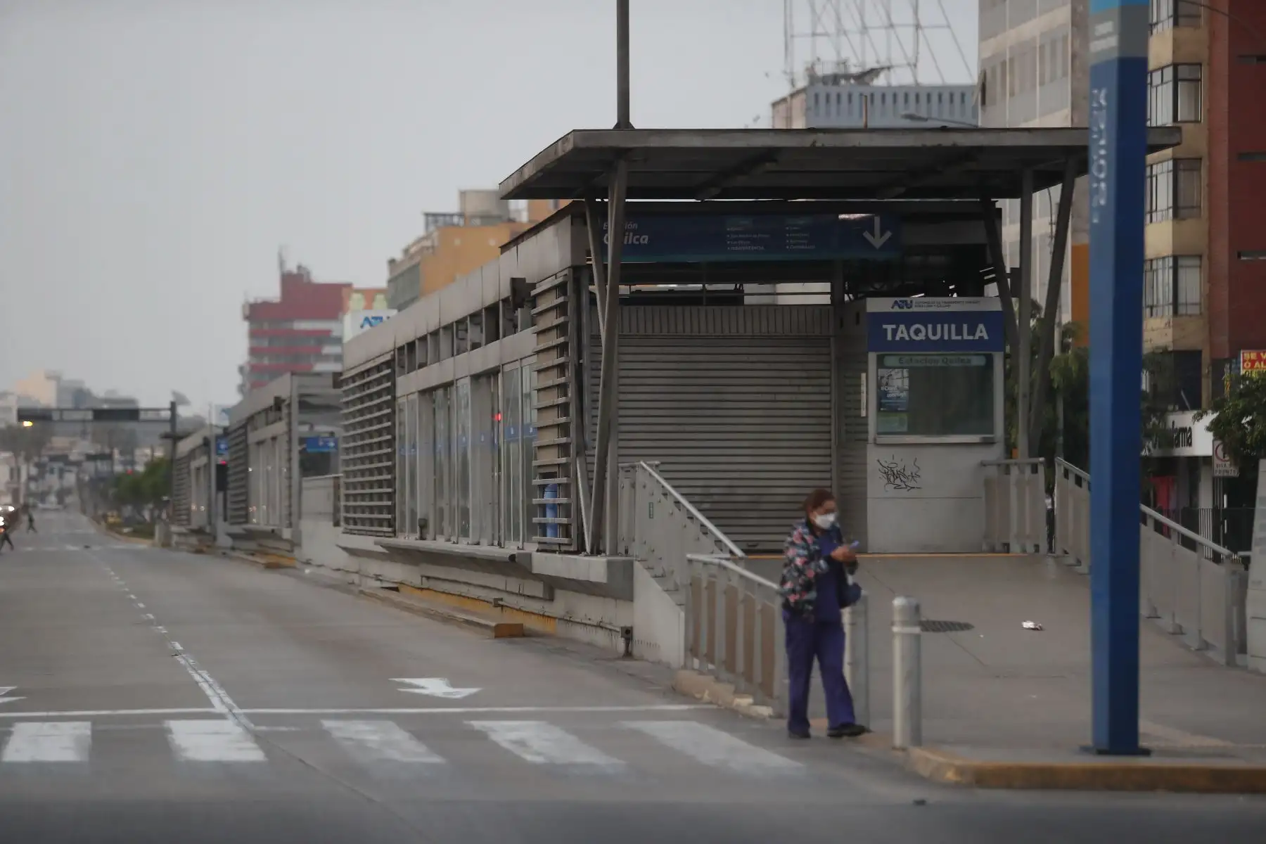 El Gobierno dispuso la inmovilización social obligatoria de todas las personas en sus domicilios en Lima Metropolitana y la provincia constitucional del Callao desde las 02.00 hasta las 23.59 horas de hoy martes 5 de abril. Foto: ANDINA/Renato Pajuelo
