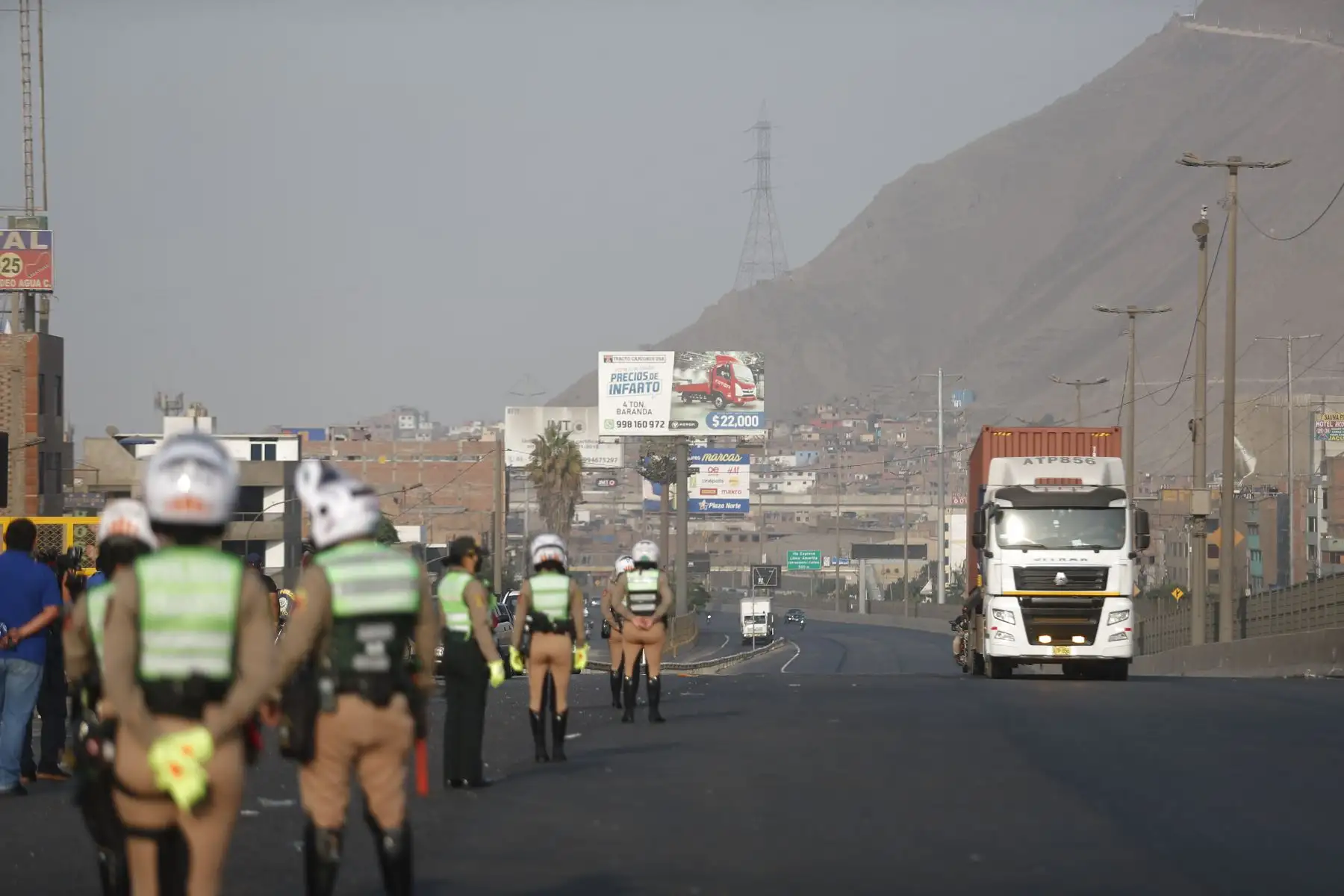 Lima Metropolitana y la provincia constitucional del Callao desde las 02.00 hasta las 23.59 horas de hoy martes 5 de abril.Puente Nuevo. Foto: ANDINA/Renato Pajuelo