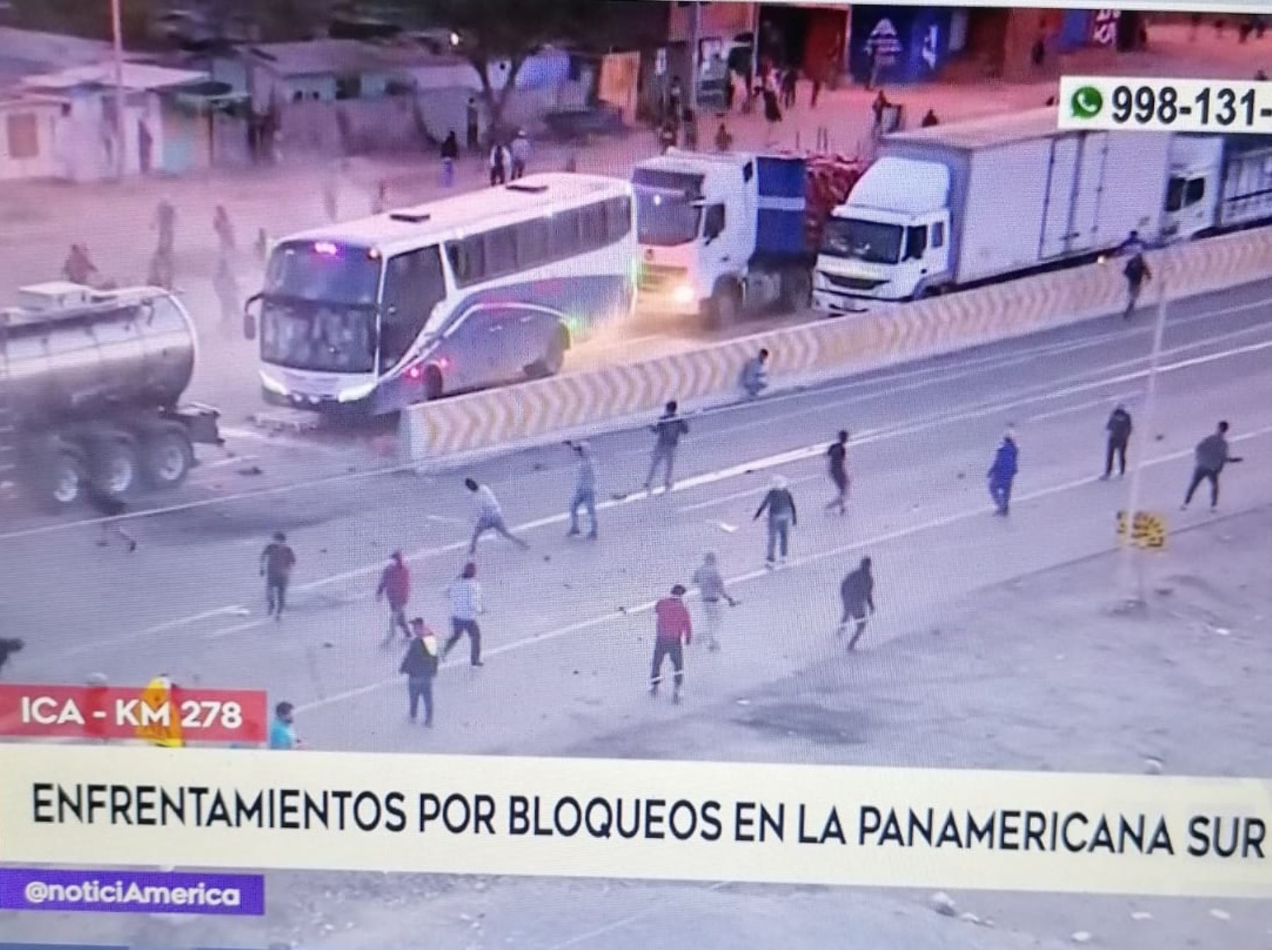 Manifestantes violentos atacaron con piedras un bus interprovincial en la Panamericana Sur, región Ica.