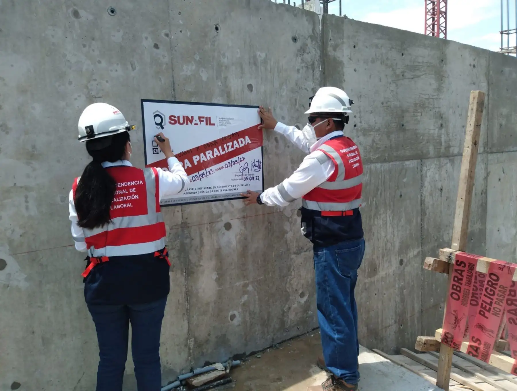 Sunafil paraliza trabajos en centro de salud ubicado en el distrito de Chimbote, región Áncash, por exponer a riesgos graves a trabajadores. Foto: ANDINA/difusión.