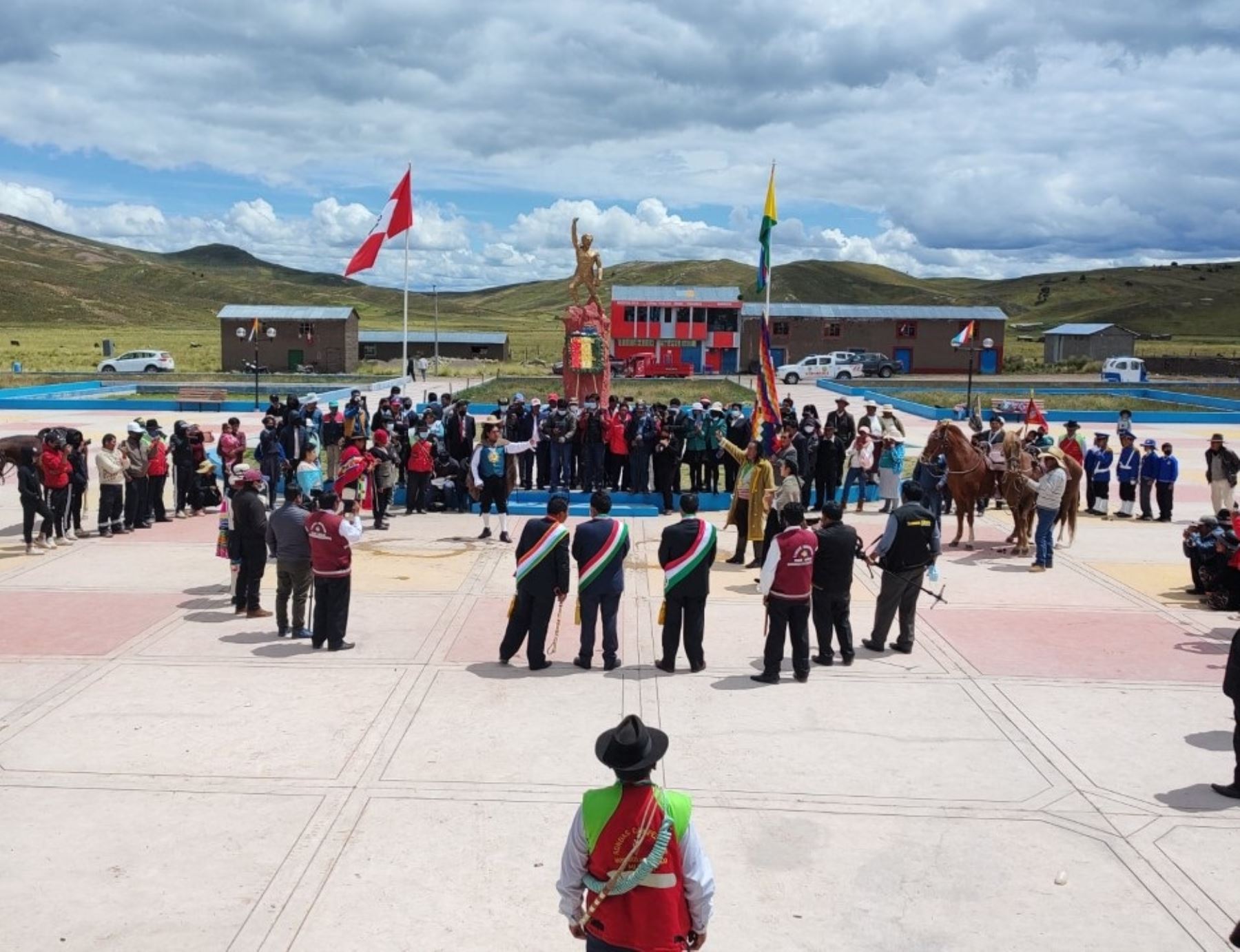 La provincia de Azángaro, región Puno, conmemoró el 240 aniversario de la inmolación del líder indígena Pedro Vilcapaza. ANDINA/Difusión