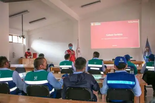 Capacitación en turismo a funcionarios y operadores turísticos de Ayacucho. Foto: Cortesía.