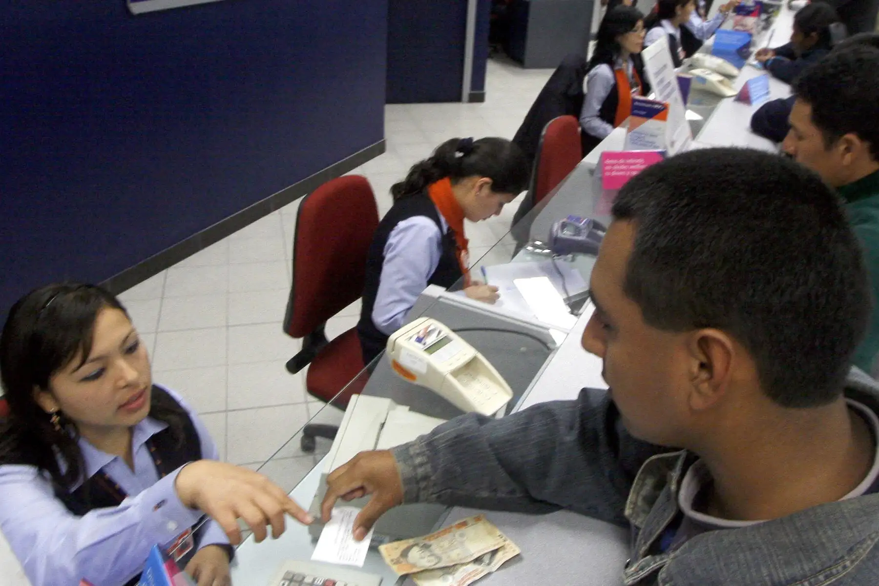 Atención bancaria.