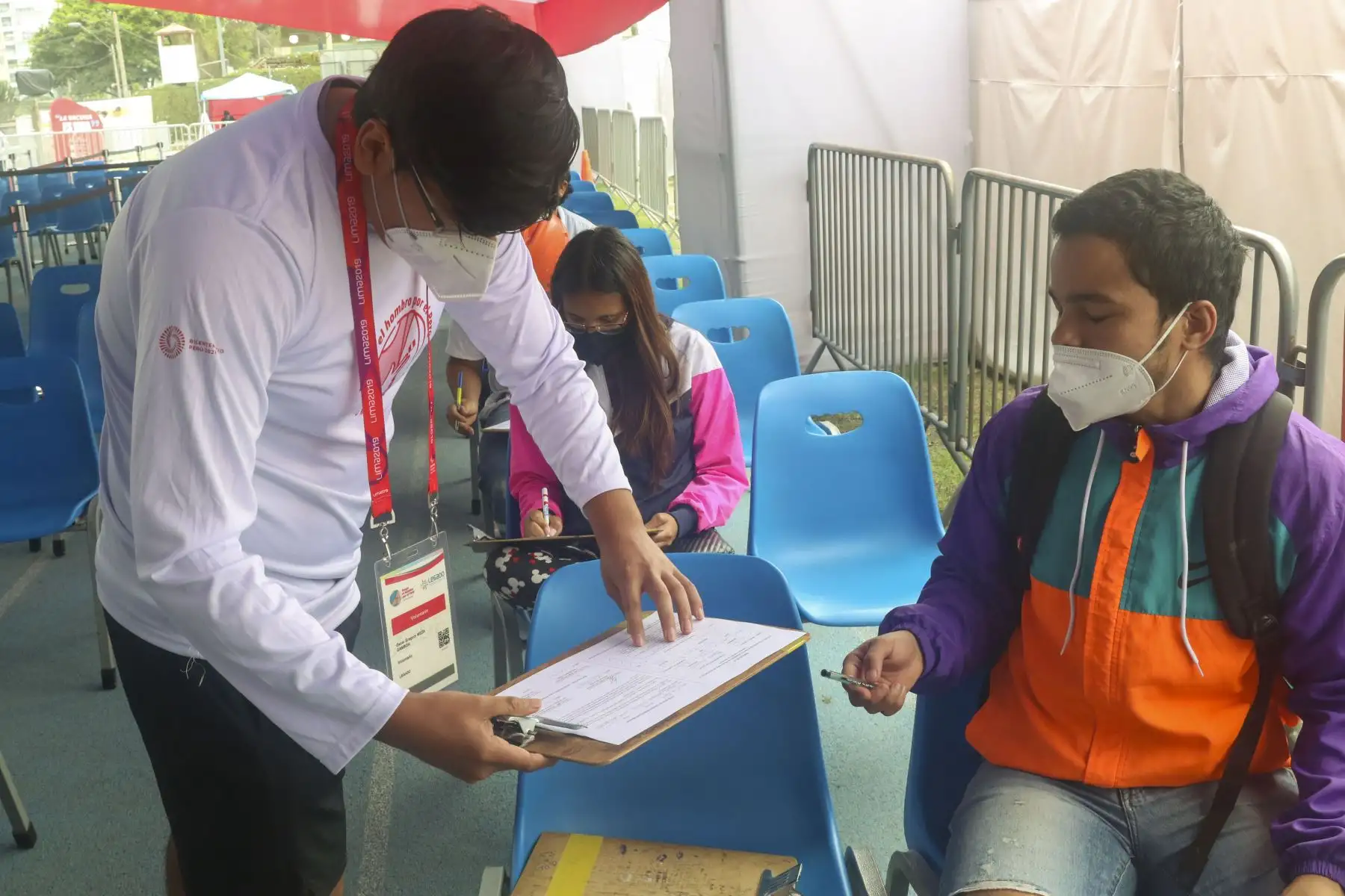 Minsa realiza jornada de  36 horas de vacunación contra la covid - 19 en el estadio Luis Gálvez Chipoco,en el distrito de Barranco. Foto: ANDINA/Eddy Ramos