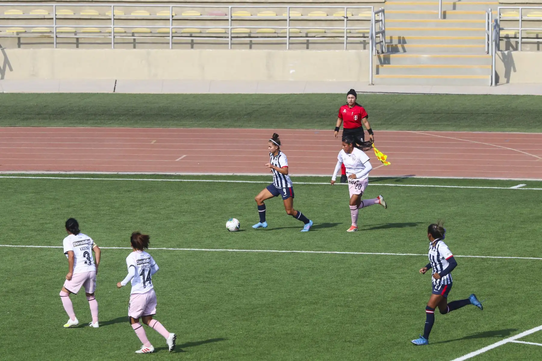 Alianza Lima enfrenta a Sport Boys en el inicio de la Liga 1 Femenina 2022, en el Estadio San Marcos. Foto: ANDINA/Eddy Ramos