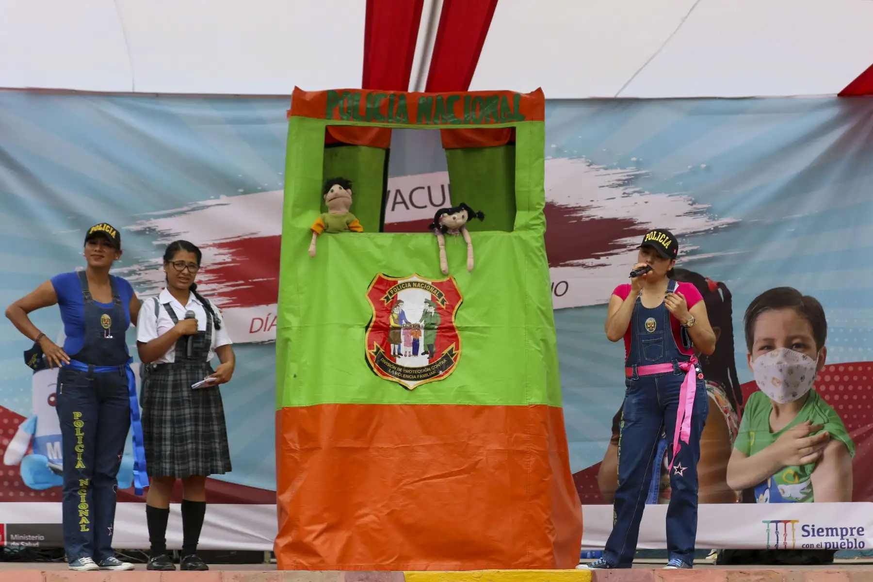 En el marco de las celebraciones por el Día del Niño Peruano, el ministerio de Salud viene realizando una campaña multisectorial de servicios de salud contra la covid 19 en el Parque de las Leyendas en San Miguel. Foto: ANDINA/ Eddy Ramos