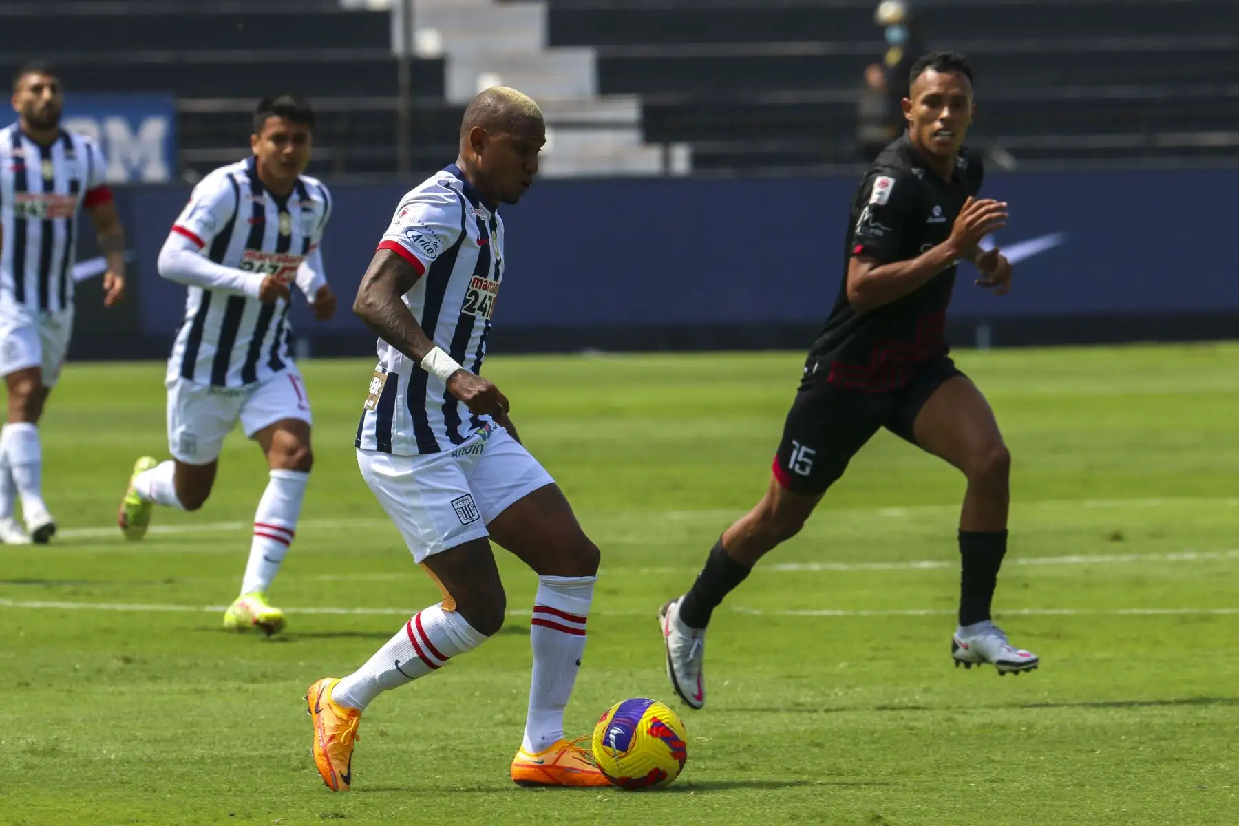 Alianza Lima se enfrenta a UTC en un partido de la fecha 9 de la Liga 1 en el Estadio Alejandro Villanueva en la Victoria. Foto: ANDINA/Eddy Ramos