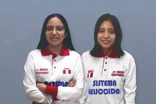 Carla Fermín y Dariam Caparachín consiguieron las  medallas de oro, y luego de su participación exitosa se preparan para estudiar en las más importantes universidades del mundo como Instituto de Tecnológico de Massachusetts (MIT) de EE. UU. . ANDINA/ Cortesía Saco Oliveros