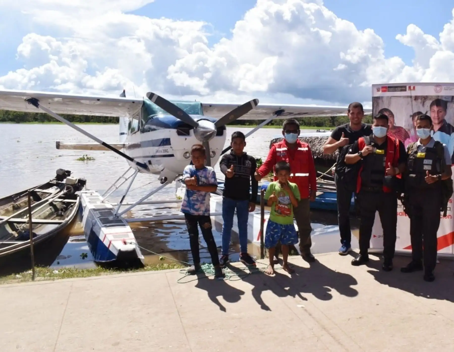 En total 500 hogares del programa Juntos de un alejado centro poblado en Loreto cobraron sus abonos bimestrales gracias al servicio “avioncito pagador”. Foto: ANDINA/difusión.