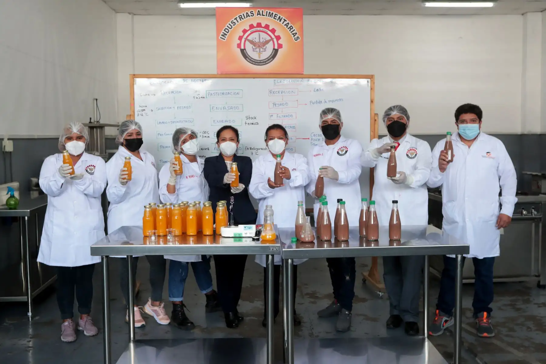 El IESTPFFAA ofrece de manera gratuita a los jóvenes que realizaron el servicio militar 12 carreras técnicas con alta demanda en el mercado laboral, que son Computación e Informática, Análisis de Sistemas, Mecánica Automotriz, Mecánica de Producción, Mantenimiento de Maquinaria, Construcción Civil, Topografía, Electrónica Industrial, Administración de Recursos Forestales, Administración Hotelera, Explotación Minera e Industrias Alimentarias. Foto: MINDEF