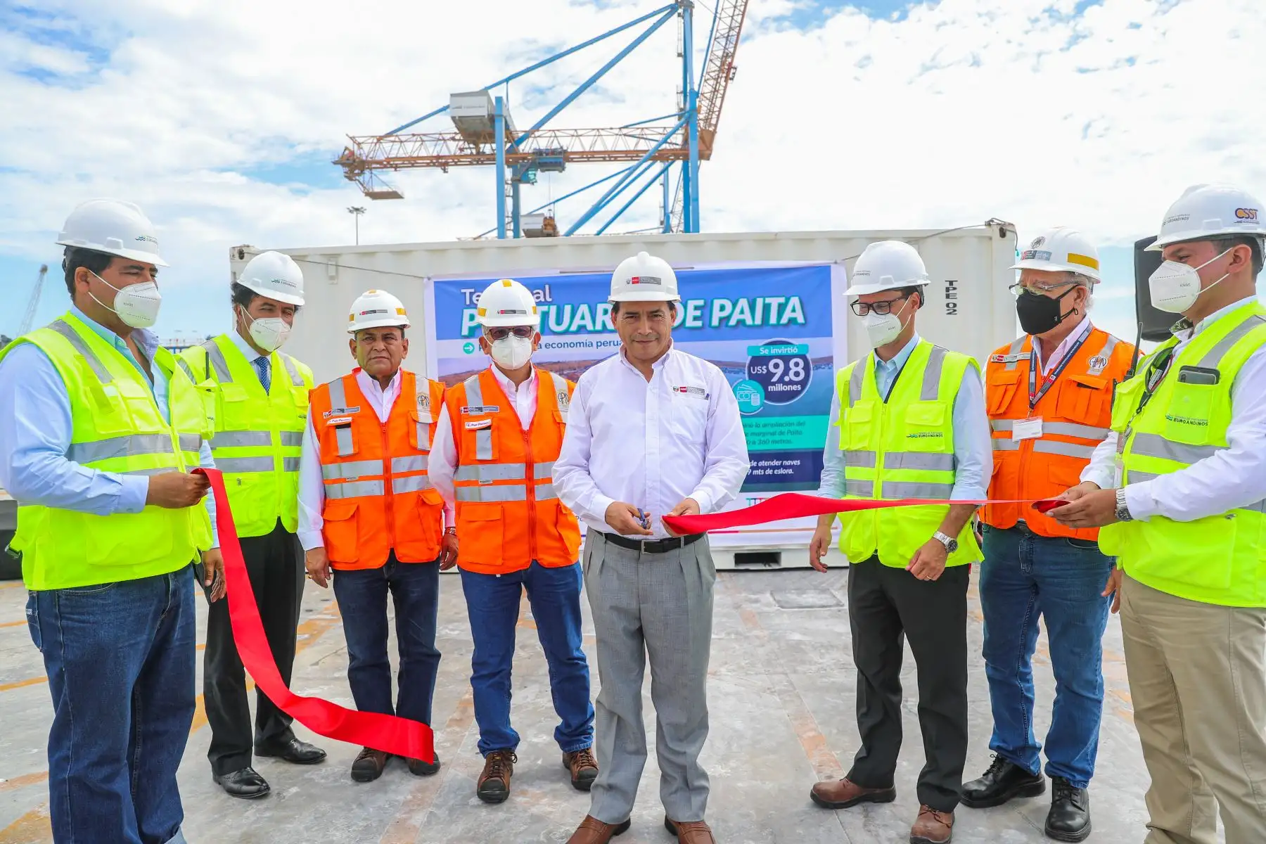 Ministro Bustamante inauguró obras de ampliación del Muelle Marginal del Terminal Portuario de Paita. Su modernización contribuye a la reactivación de la economía para el bienestar de los peruanos. Ahora podrá recibir naves de grandes dimensiones.
Foto: ANDINA/MTC