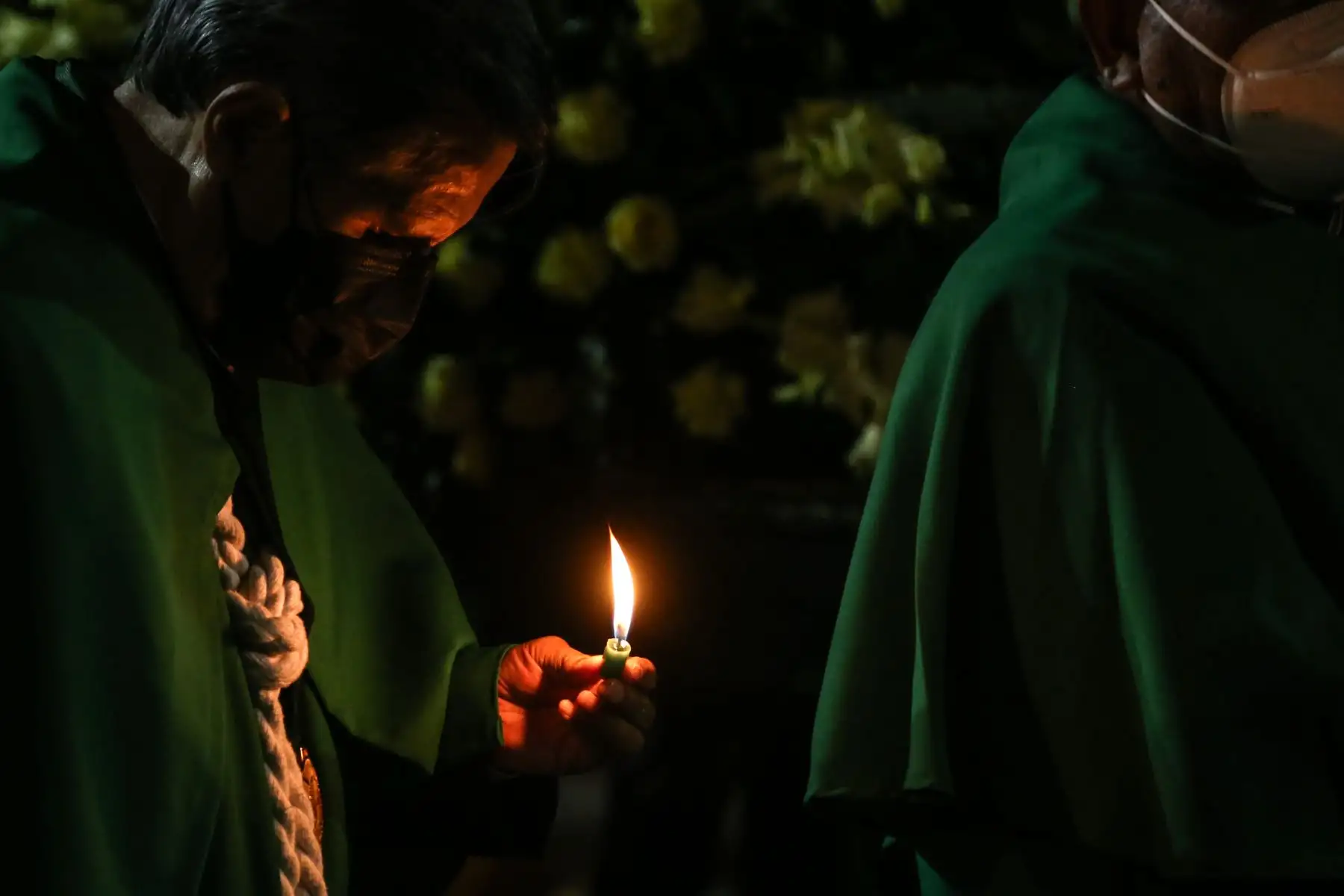 Hoy se realizó el Recorrido Procesional del Encuentro, en el que el Señor Jesús Nazareno, San Juan, apóstol, La Verónica y La Virgen Dolorosa recorren el perímetro de la plaza principal del distrito de Yanahuara, como partes de las acitvidades de Semana Santa en Arequipa.
Foto: ANDINA/Maira Flores