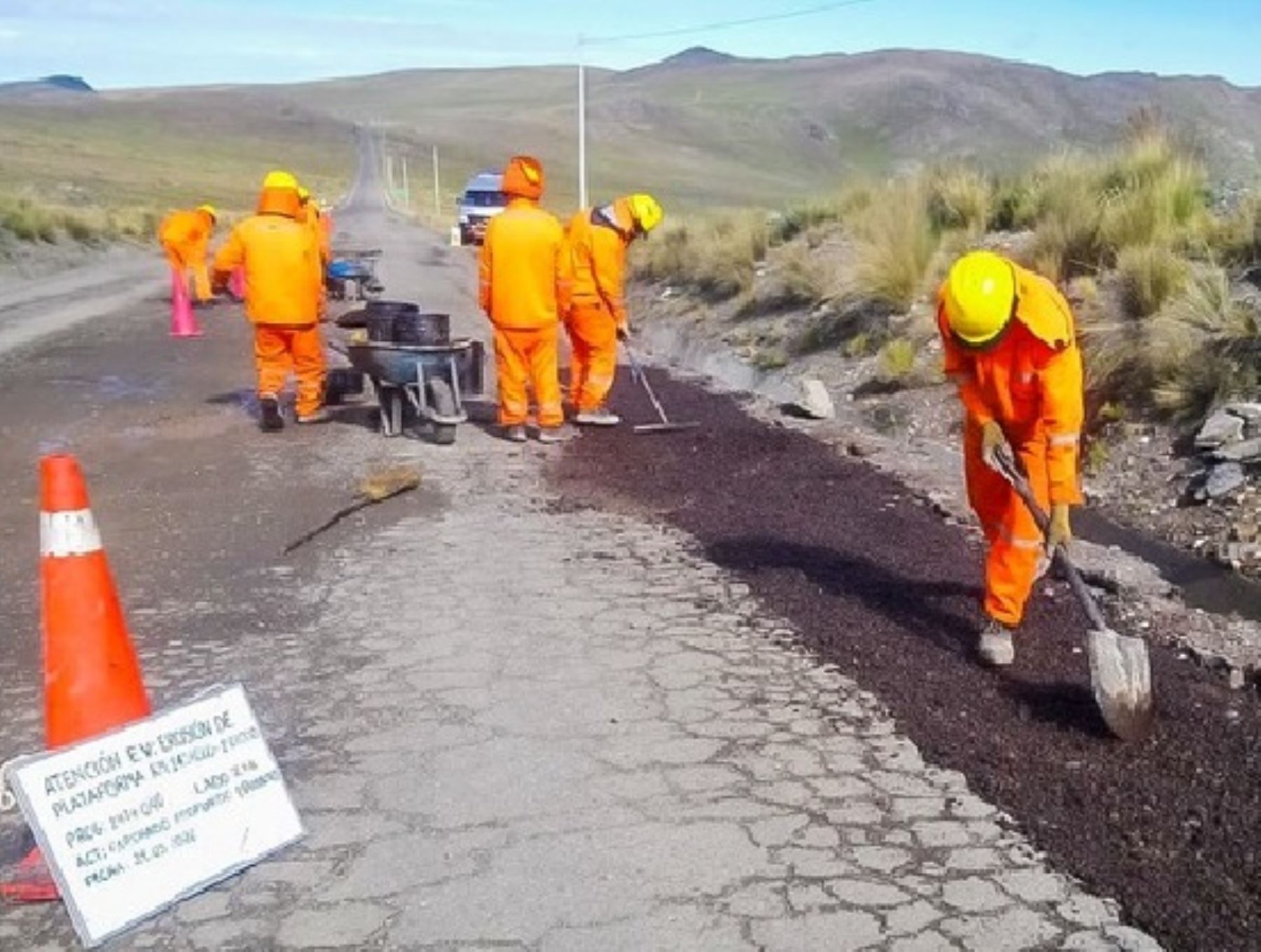 A fines de abril se iniciarán los trabajos de mantenimiento en 121 kilómetros de vía Los Libertadores que une a Ica, Huancavelica y Ayacucho, anunció el MTC. ANDINA/Difusión
