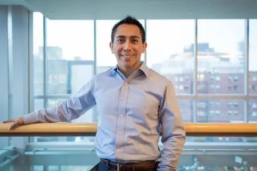 El trabajo y la dedicación del científico peruano Fernando Camargo fueron reconocidas en 2016 por la Fundación Vilcek que le otorgó el premio en la categoría Biomedical Science. Foto: Fundación Vilcek.