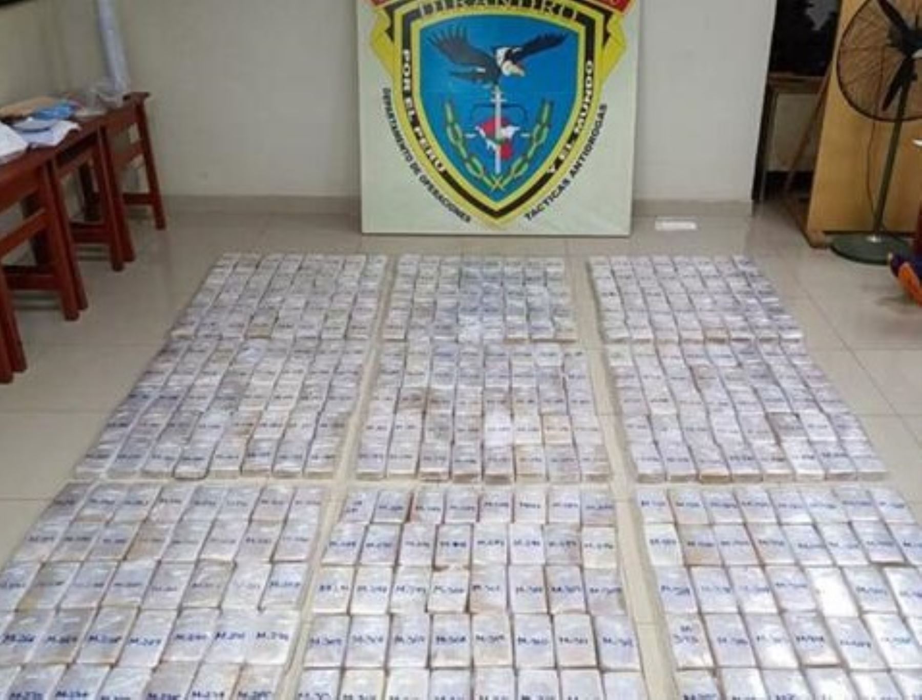 Policía Nacional decomisó más de 300 kg de pasta básica de cocaína e intervino una pista de aterrizaje clandestina durante un operativo en Ucayali. Foto: ANDINA/difusión.