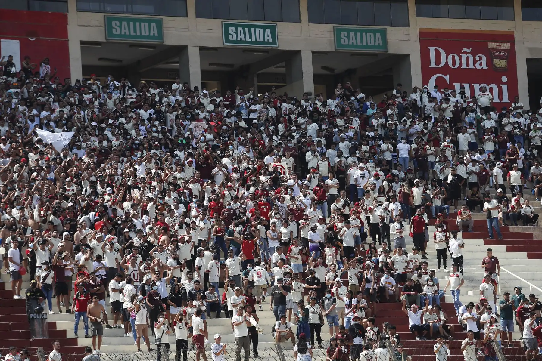 Previas al clásico entre Alianza Lima y Universitario en el Estadio Monumental. Foto: ANDINA/Renato Pajuelo