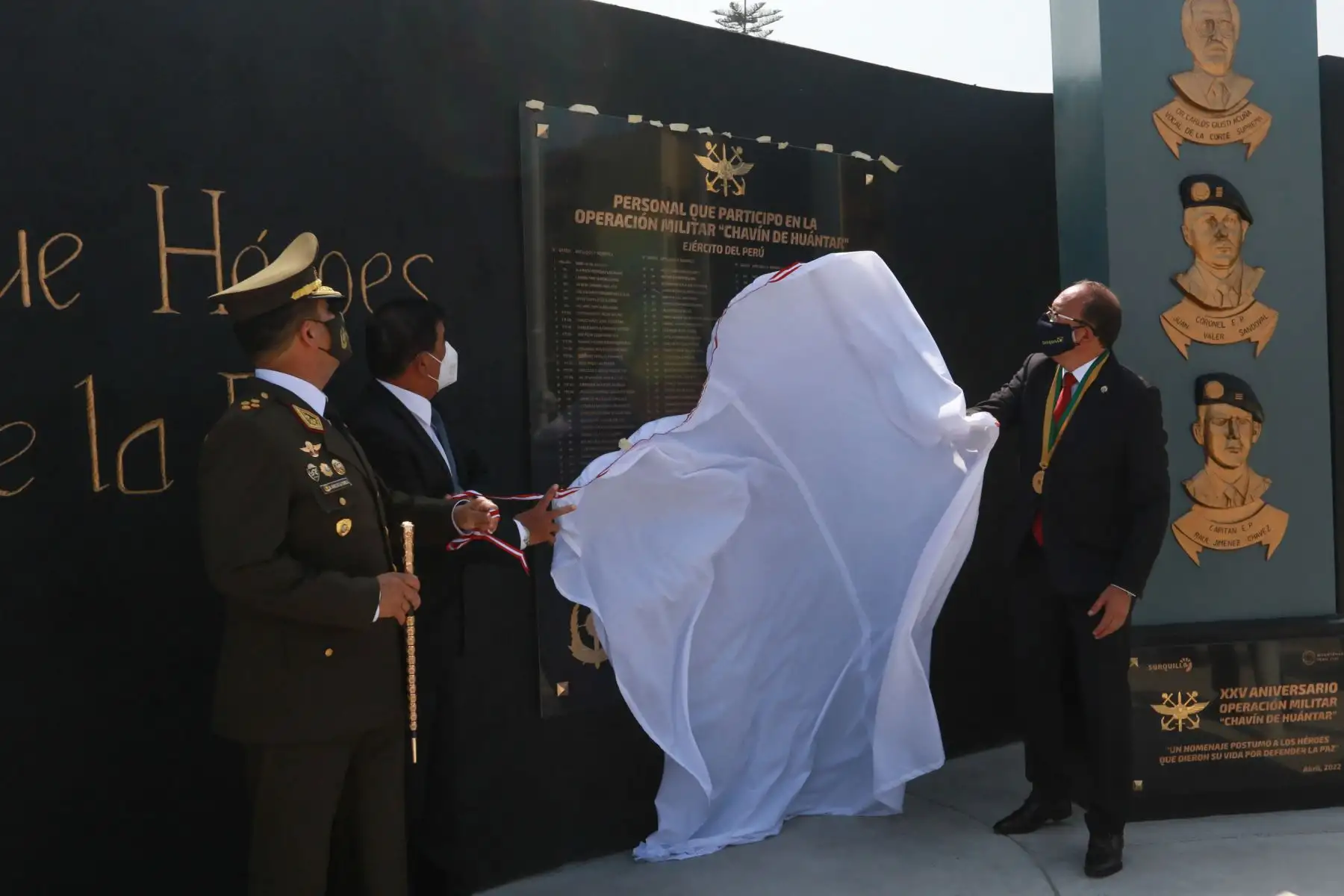 El Ejército del Perú conmemora el vigésimo quinto aniversario de la operación militar de rescate de rehenes “Chavín de Huántar”, en homenaje a la ejemplar entrega y decisión que demostraron nuestros valerosos soldados de las Fuerzas Armadas del Perú. Foto: ANDINA/ Héctor Vinces