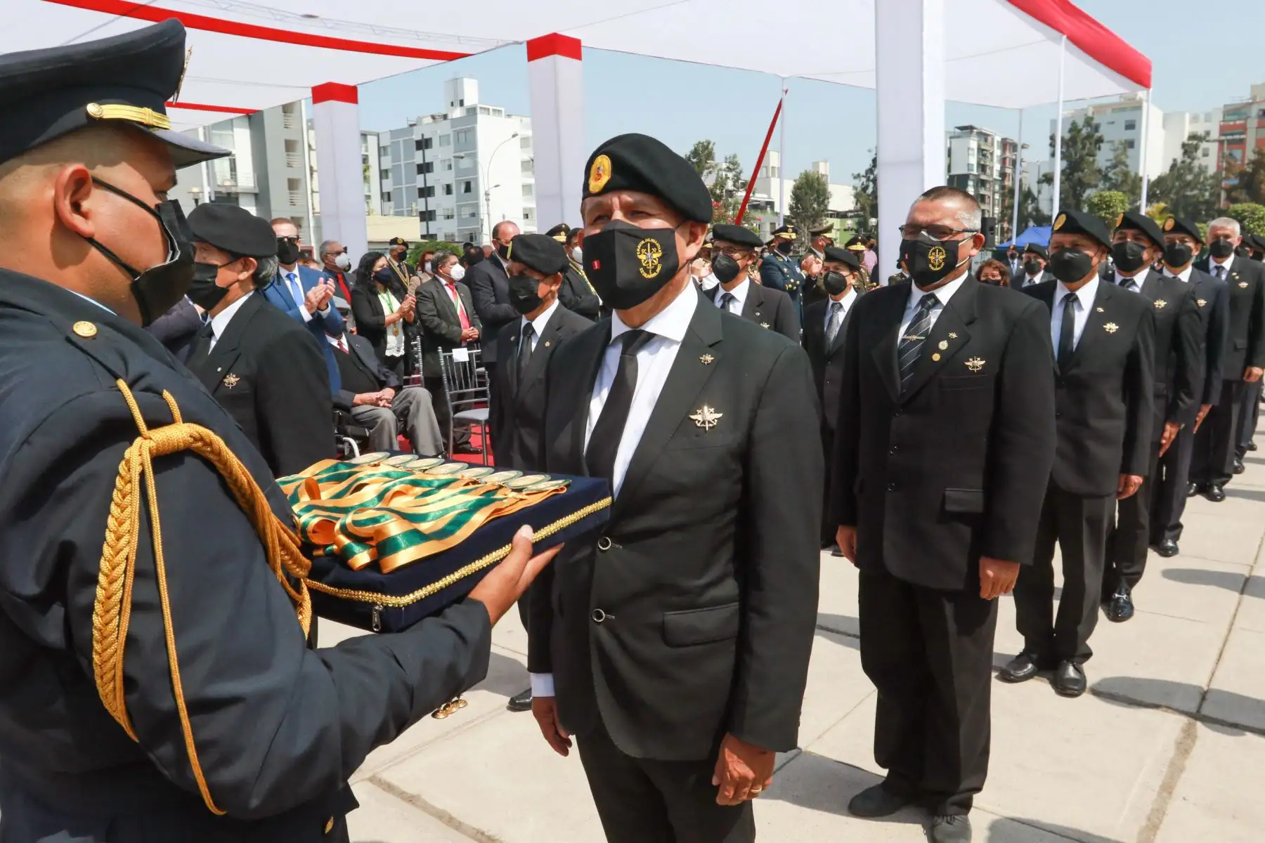 El Ejército del Perú conmemora el vigésimo quinto aniversario de la operación militar de rescate de rehenes “Chavín de Huántar”, en homenaje a la ejemplar entrega y decisión que demostraron nuestros valerosos soldados de las Fuerzas Armadas del Perú. Foto: ANDINA/ Héctor Vinces