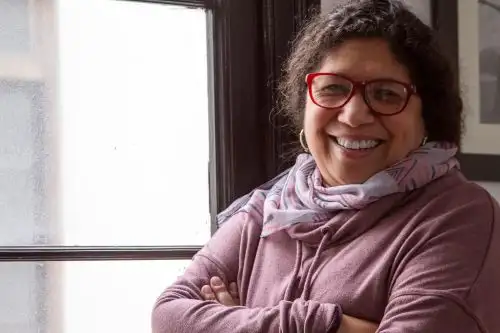 Periodista y gestora cultural Carina Moreno dictará taller virtual con el FCE.