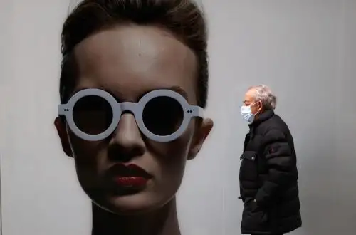 España elimina la mascarilla obligatoria en casi todos los interiores.
