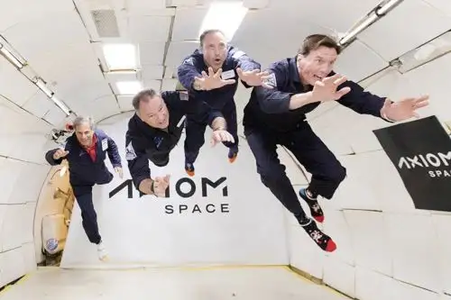 Los miembros de la Ax-1 agradecieron a los anfitriones por guiarlos durante su estancia de 10 días en el laboratorio espacial. Foto: AFP