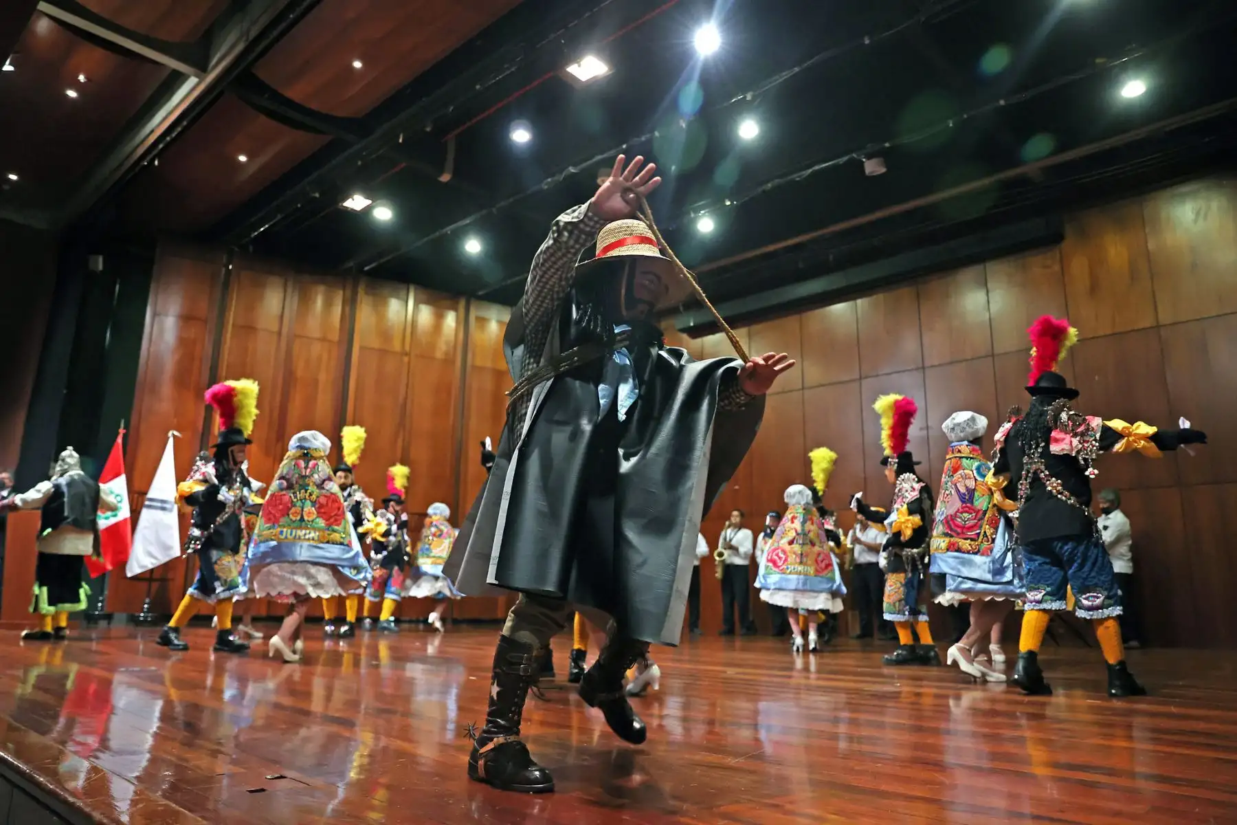Presidente Pedro Castillo lidera ceremonia de reconocimiento como Patrimonio Cultural de la Nación a las danzas Chonguinada de Junín y Chunguinada Cerreñas de Pasco.
Foto: ANDINA/Prensa Presidencia