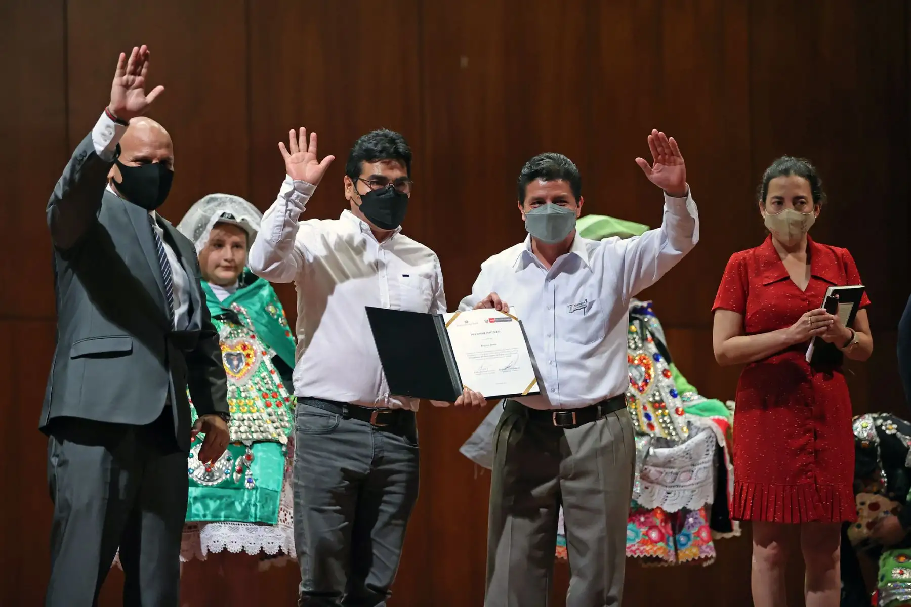 Presidente Pedro Castillo lidera ceremonia de reconocimiento como Patrimonio Cultural de la Nación a las danzas Chonguinada de Junín y Chunguinada Cerreñas de Pasco.
Foto: ANDINA/Prensa Presidencia
