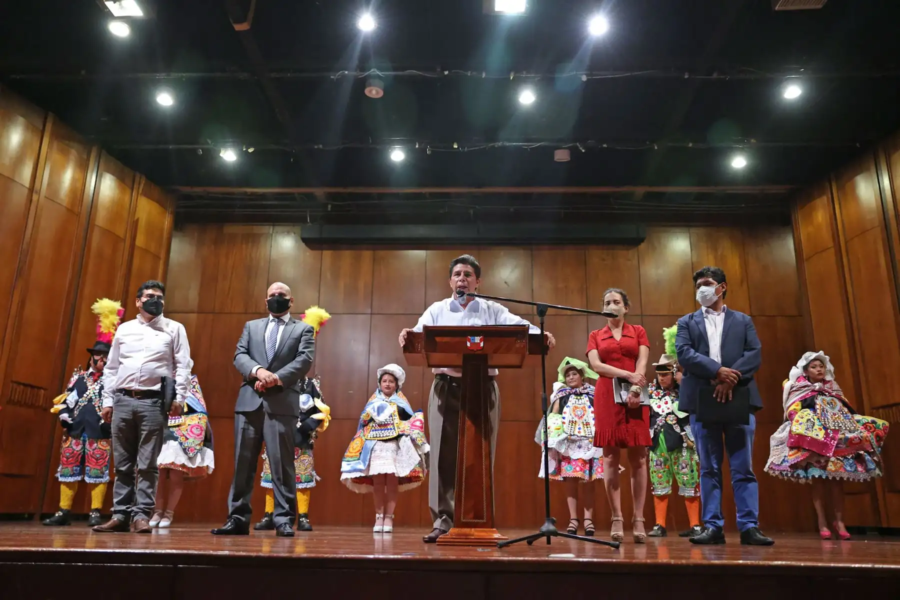 Presidente Pedro Castillo lidera ceremonia de reconocimiento como Patrimonio Cultural de la Nación a las danzas Chonguinada de Junín y Chunguinada Cerreñas de Pasco.
Foto: ANDINA/Prensa Presidencia