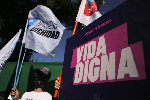 El pleno debía pronunciarse además sobre el derecho a la salud , la educación y la libertad de enseñanza, entre otros artículos. Foto: AFP.
